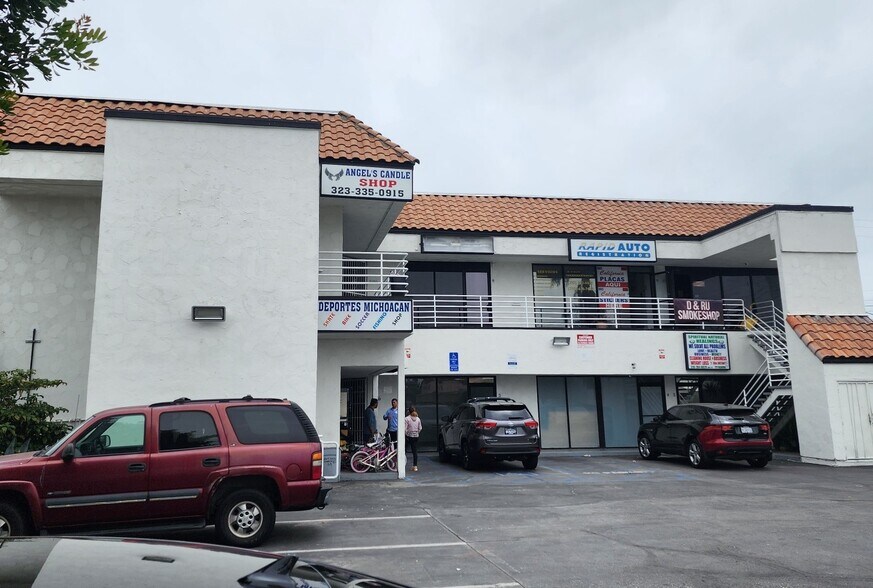 More Photos Of 11030 Inglewood Ave, Inglewood General Retail For Lease