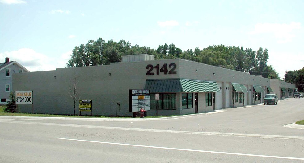 More Photos Of 2142A Pontiac Rd, Auburn Hills Warehouse For Lease