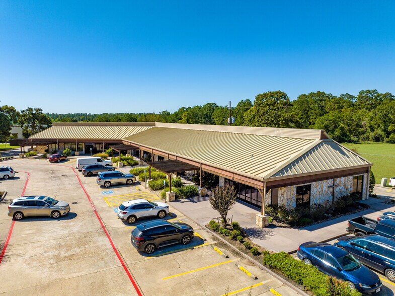 More Photos Of 827 Magnolia Blvd, Magnolia Office For Sale