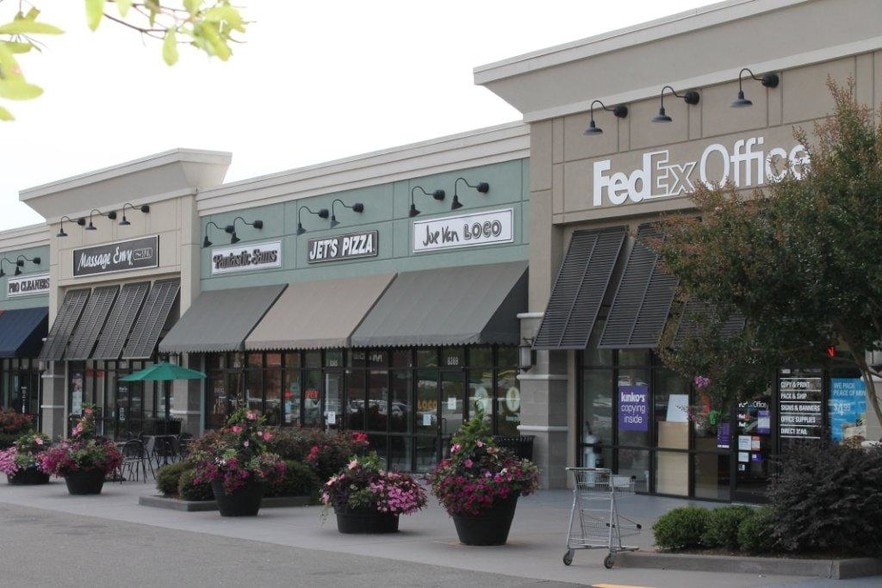 More Photos Of 8311-8385 Creedmoor Rd, Raleigh Supermarket For Lease