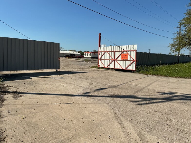 Primary Photo Of 3021 Hwy 190 W, Port Allen Land For Lease