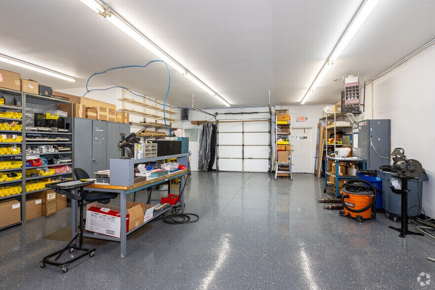 More Photos Of 776 W Baseline Rd, Lafayette Warehouse For Lease