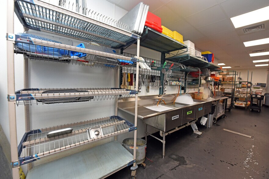 More Photos Of 212 Highland Pky, Ellijay Fast Food For Lease