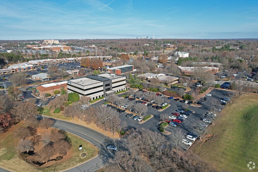 More Photos Of 2025 Frontis Plaza Blvd, Winston-Salem Medical For Lease