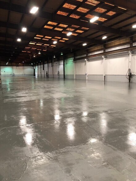 Primary Photo Of 417 N Arch St, Milton Warehouse For Lease