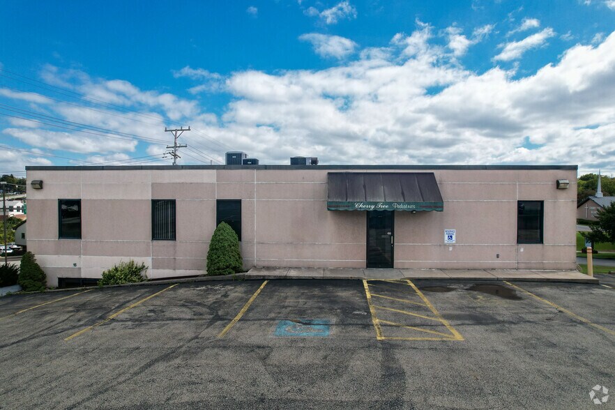 More Photos Of 2 Highland Park Dr, Uniontown Medical For Lease
