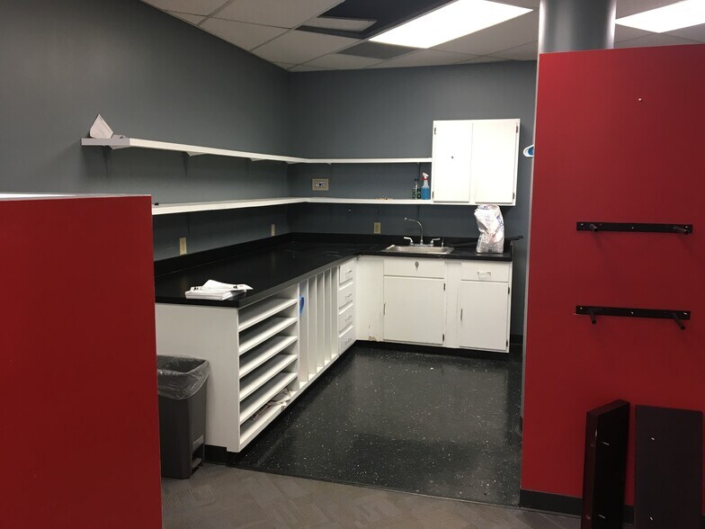 More Photos Of 3212 West End Ave, Nashville Office For Lease