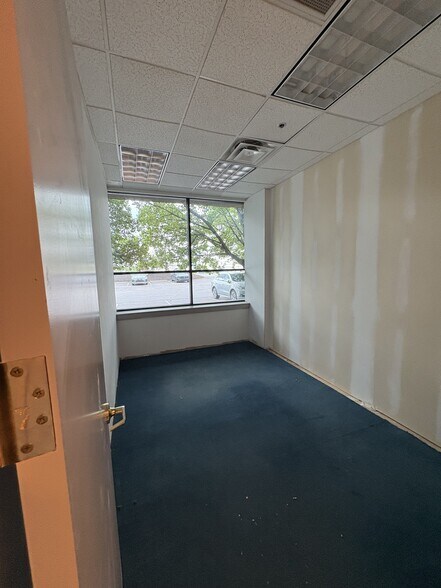 More Photos Of 5300 Kings Island Dr, Mason Office For Sale