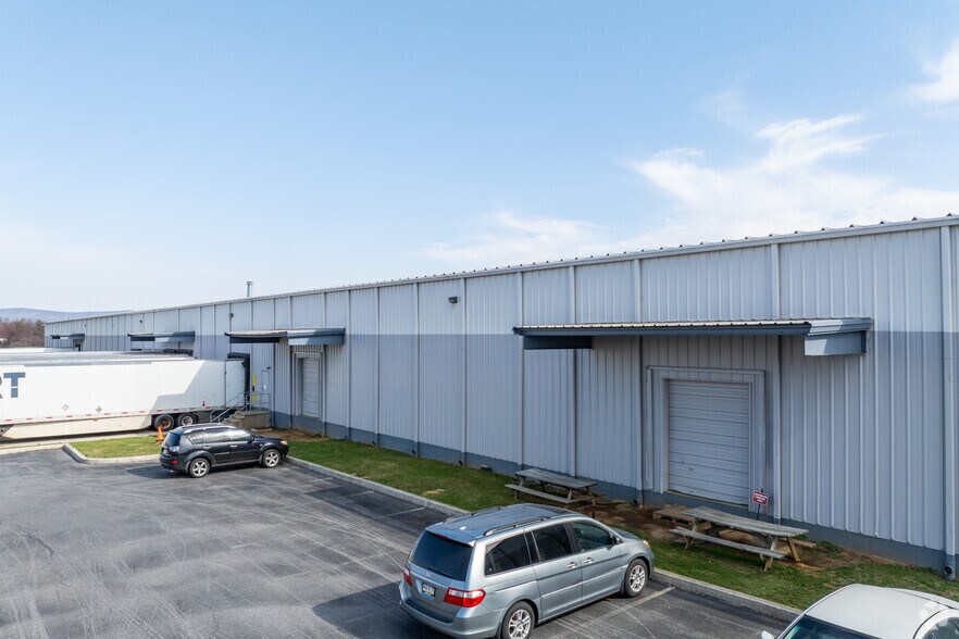 More Photos Of 1627 Ritner Hwy, Carlisle Warehouse For Lease