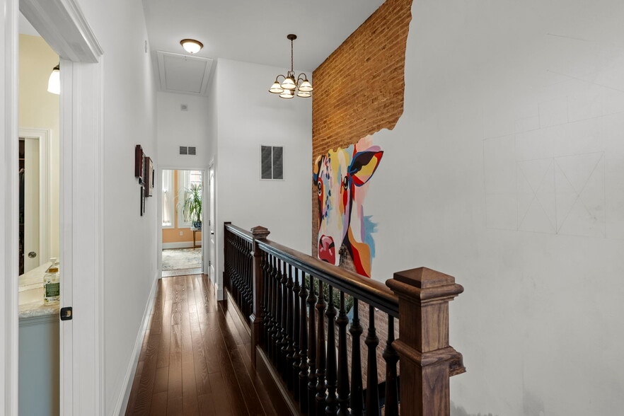 More Photos Of 305 N Queen St, Lancaster Storefront Retail Residential For Sale