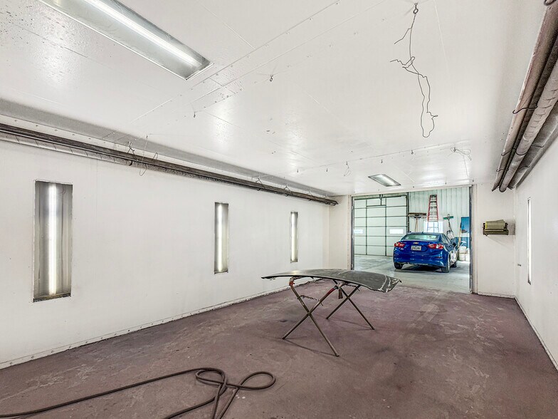 More Photos Of 2326 N Main St, Osceola Auto Repair For Sale