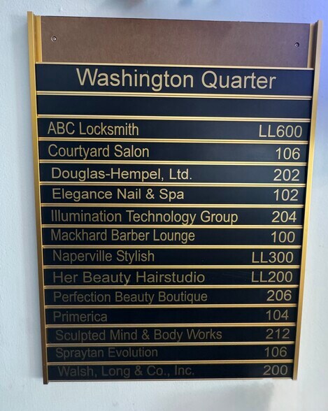 More Photos Of 25 S Washington St, Naperville Storefront For Lease