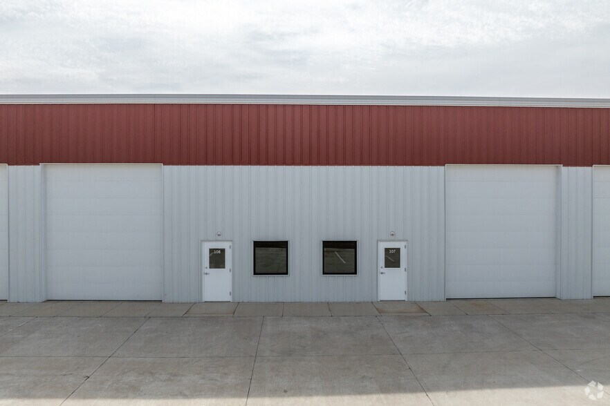 More Photos Of 1060 Madison St, Norwalk Warehouse For Sale