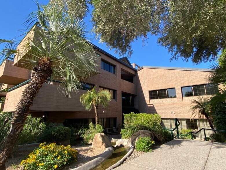 More Photos Of 2025 N 3rd St, Phoenix Unknown For Lease