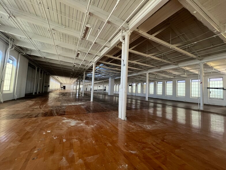 More Photos Of 2 Main St, Biddeford Unknown For Lease