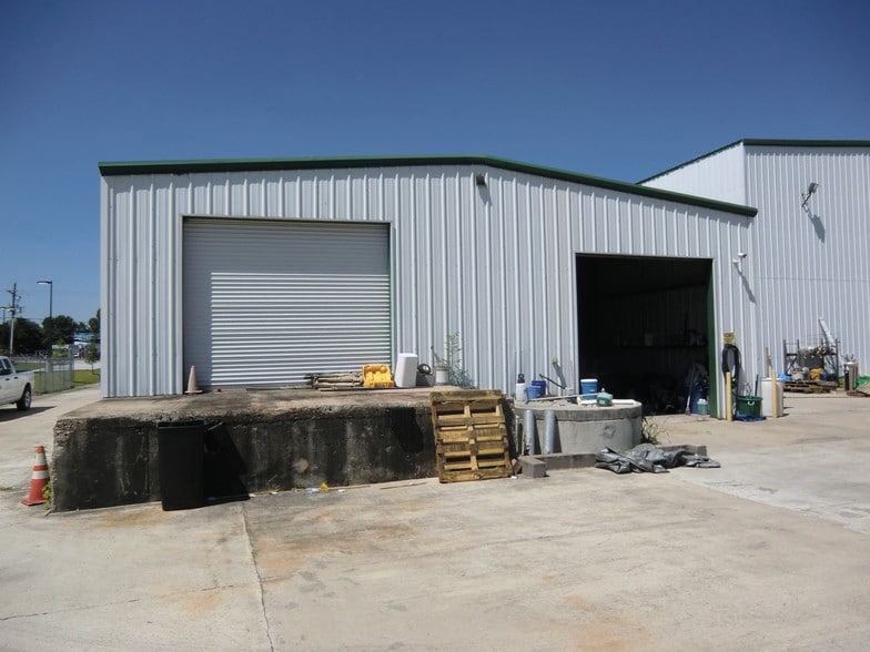 More Photos Of 11997 Airline Hwy, Baton Rouge Warehouse For Lease