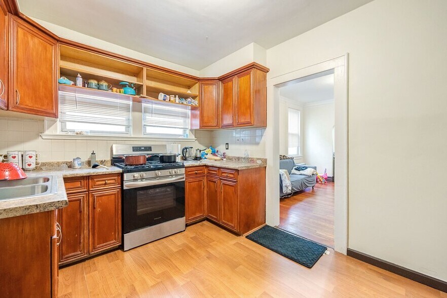 More Photos Of , Clifton Unknown For Sale