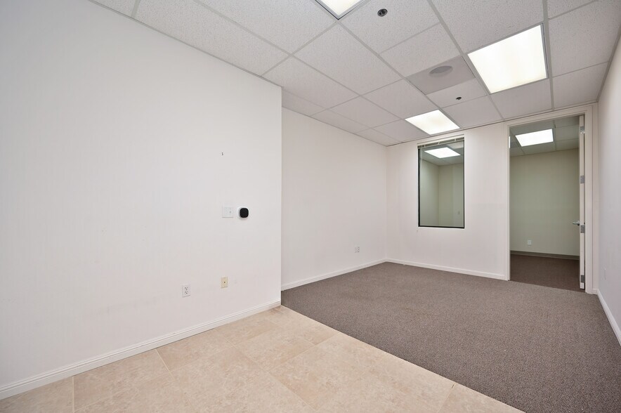 More Photos Of 8700 Auburn Folsom Rd, Granite Bay Office For Lease