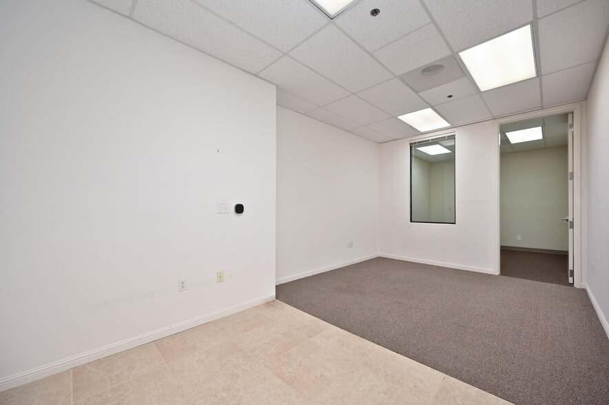 More Photos Of 8700 Auburn Folsom Rd, Granite Bay Office For Lease