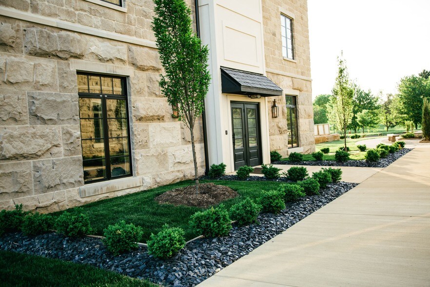 More Photos Of 3105 S Sare Rd, Bloomington Apartments For Lease