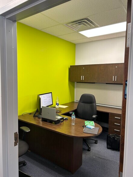 More Photos Of 296 E Blackstock Rd, Spartanburg General Retail For Sale