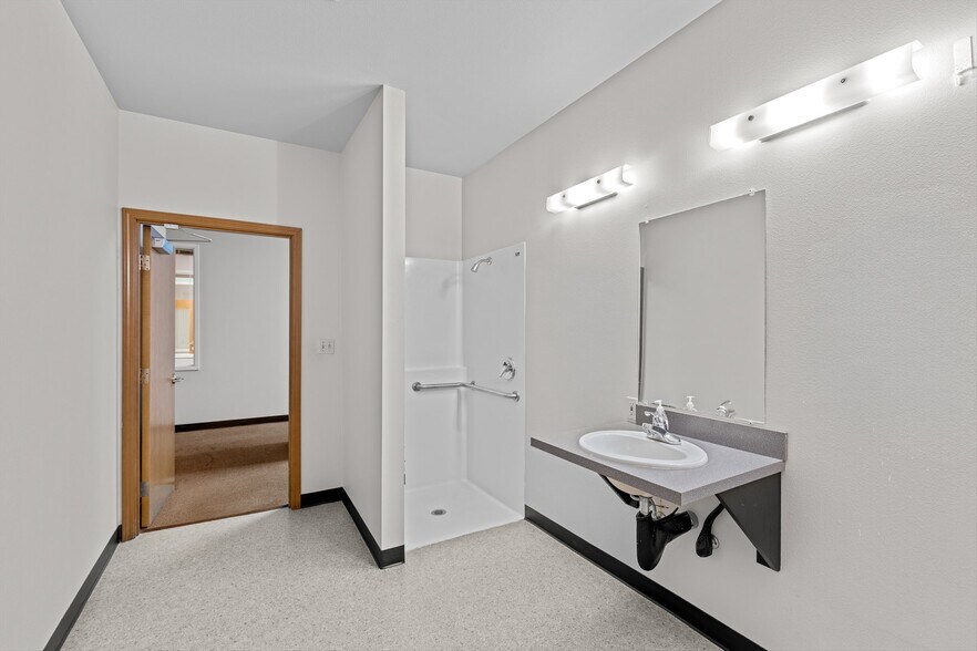 More Photos Of 2030 NE Martin Luther King Jr Blvd, Portland Office For Lease