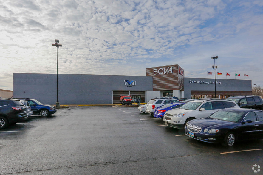 Primary Photo Of 12130 Royal Point Dr, Cincinnati Freestanding For Lease