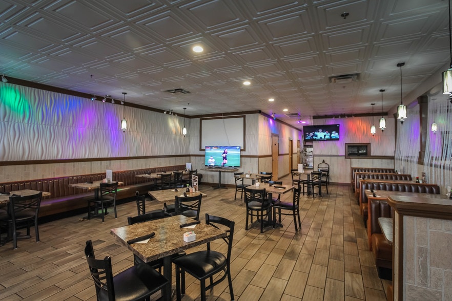 More Photos Of 3332 Villa Point, Owensboro Restaurant For Sale