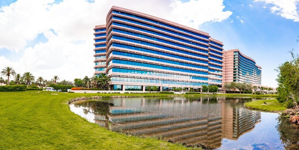 More Photos Of 3000 Bayport Dr, Tampa Office For Lease