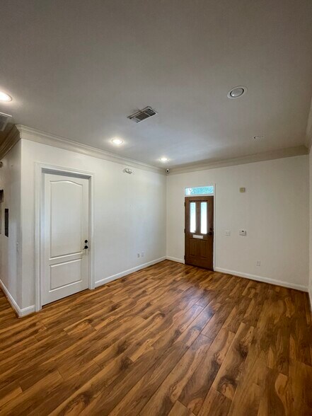 More Photos Of 4501 Cartwright Rd, Missouri City Medical For Lease