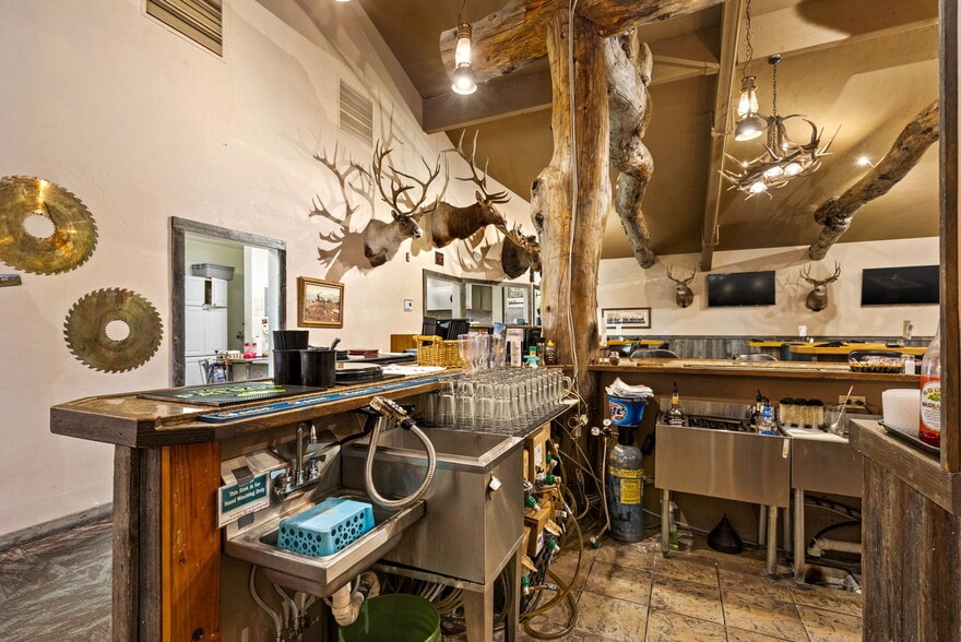 More Photos Of 5100-N Star Blvd, Great Falls Storefront Retail Office For Sale