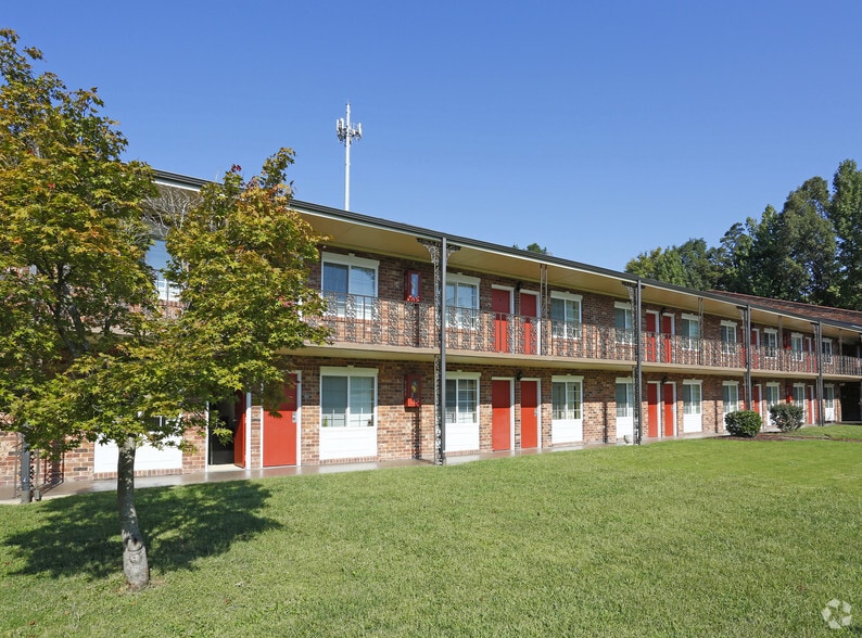 More Photos Of 3501 E Independence Blvd, Charlotte Apartments For Sale