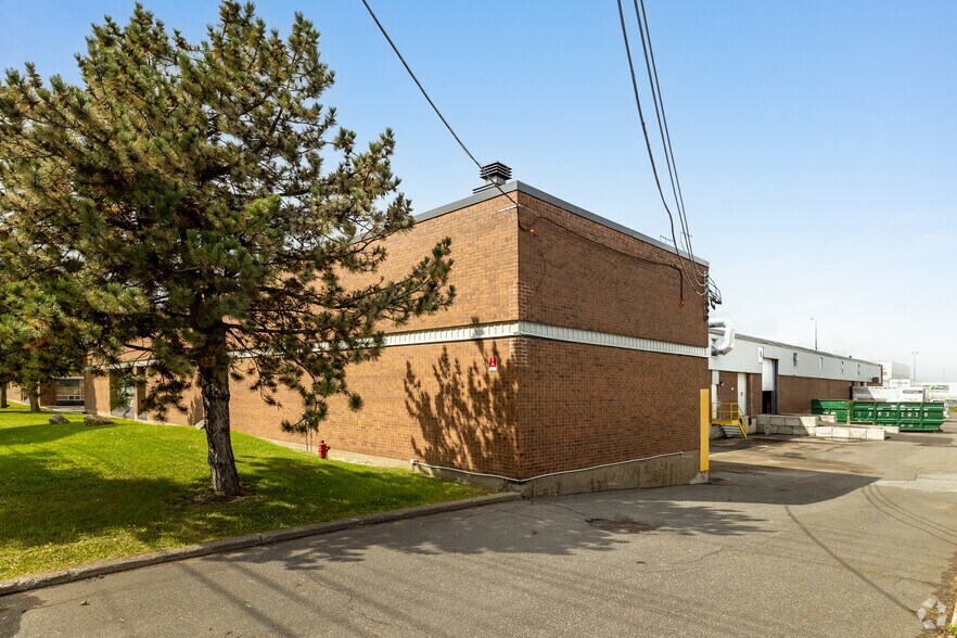 More Photos Of 9701-9745 Ch de la Côte-de-Liesse, Dorval Unknown For Lease