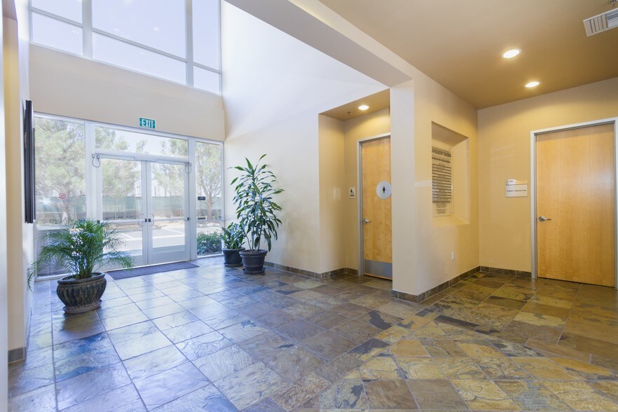 More Photos Of 25186 Hancock Ave, Murrieta Office For Lease