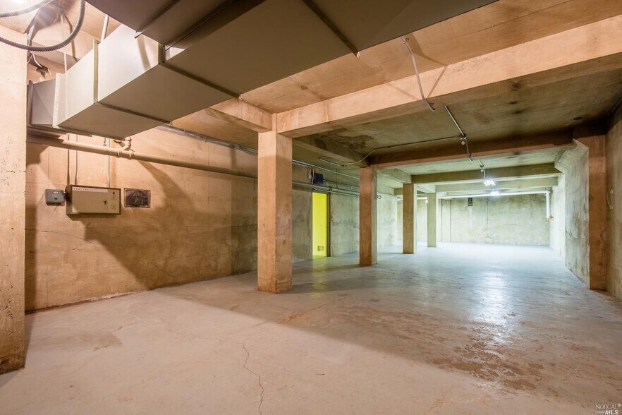 More Photos Of 224 N Oak St, Ukiah Office Residential For Lease