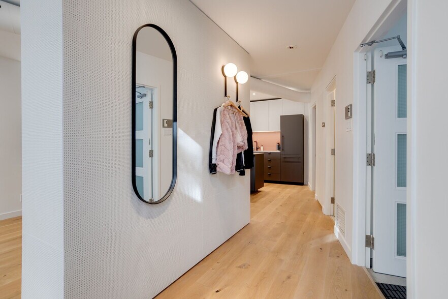 More Photos Of 115 Walnut Ave, Toronto Office For Sale