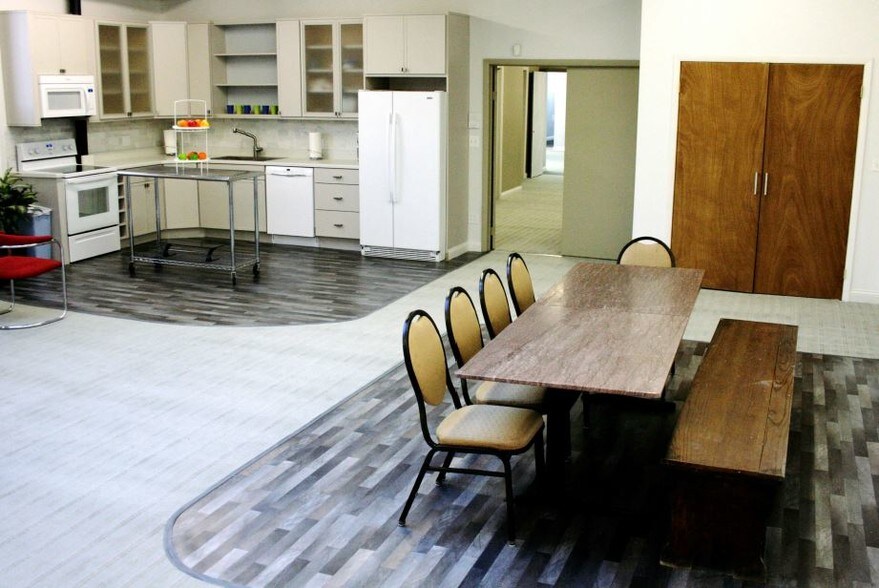 More Photos Of 1700 S Michigan Ave, Chicago Office For Sale