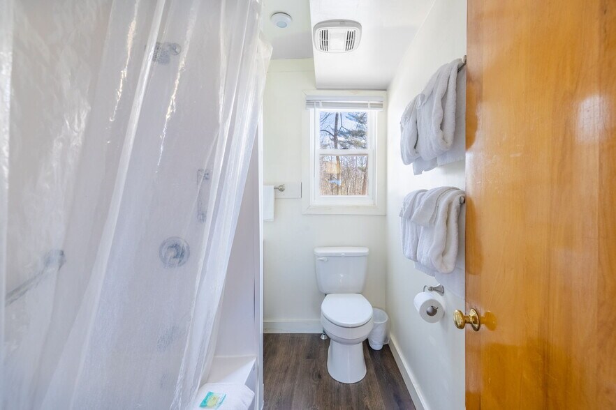 More Photos Of 180 Main St, North Woodstock Hotel For Sale