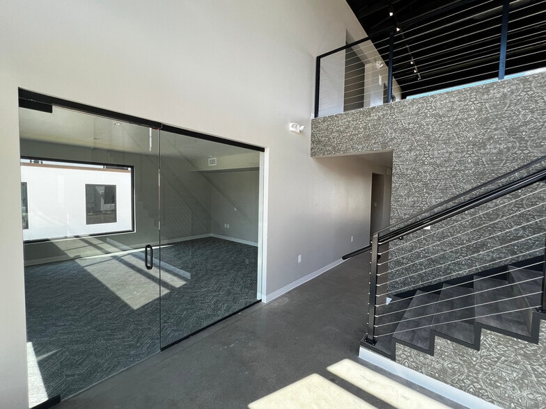 More Photos Of SEQ W Campbell & President George Bush Turnpike rd, Garland Office For Sale