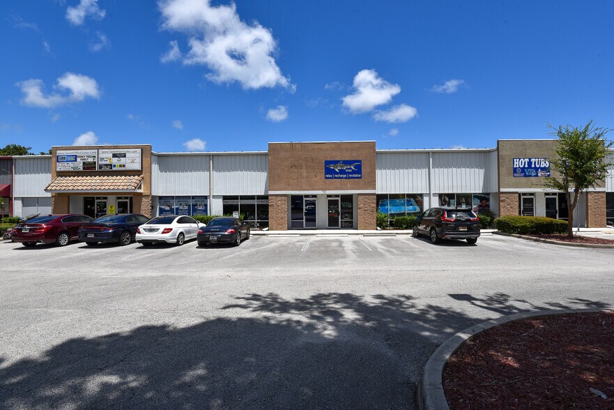 More Photos Of 1757 N Nova Rd, Daytona Beach General Retail For Lease