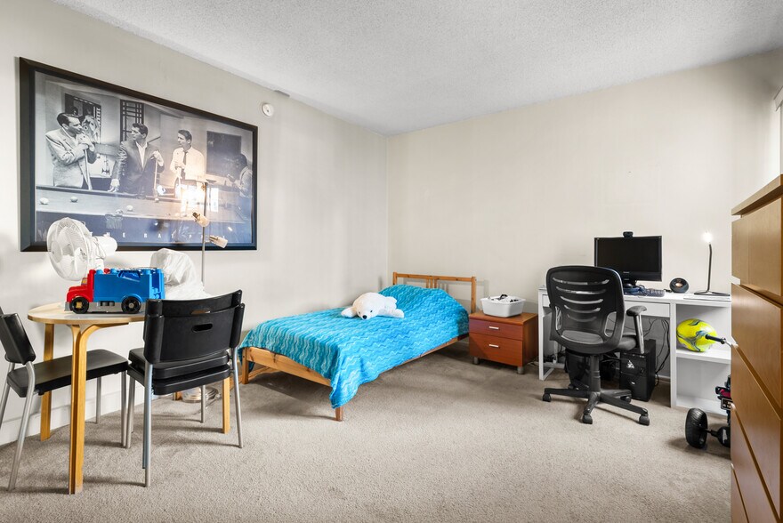 More Photos Of 712 W Doran St, Glendale Apartments For Sale