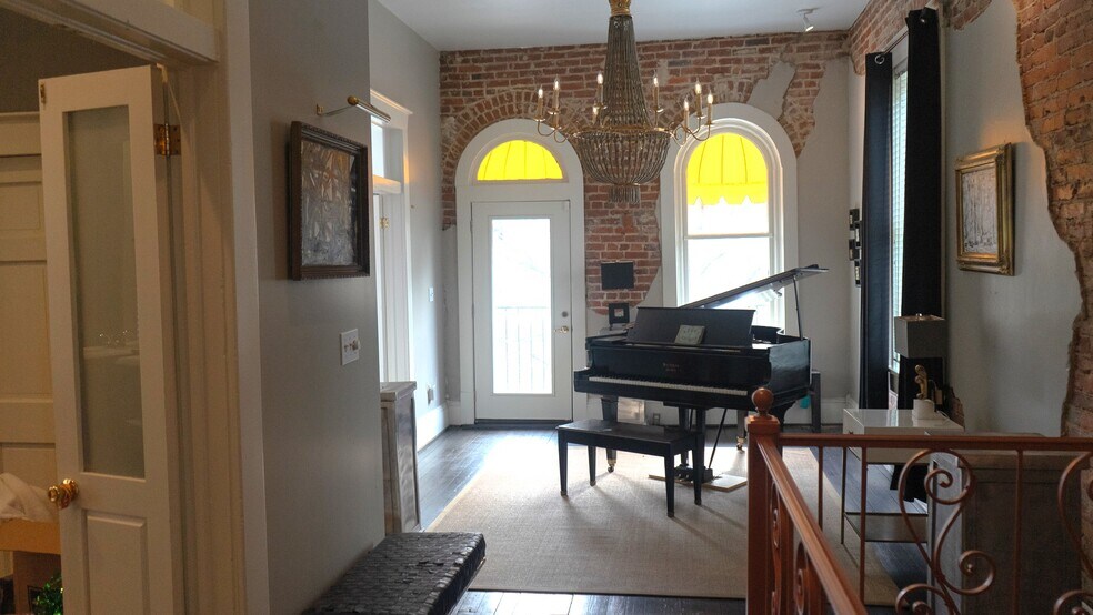 More Photos Of 4036 5th Ave S, Birmingham Office For Sale