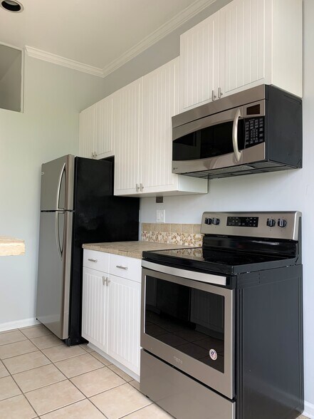 More Photos Of 600 N Eutaw St, Baltimore Storefront Retail Residential For Sale