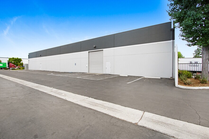 More Photos Of 15613-15619 Blackburn Ave, Norwalk Warehouse For Lease