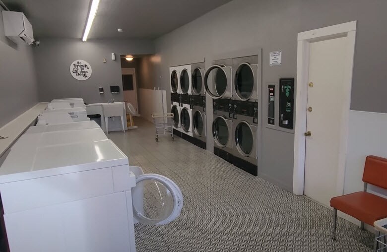 More Photos Of 426 1st St, Kersey Carwash For Sale