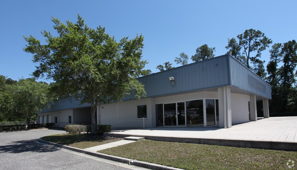 More Photos Of 7505 Blanding Blvd, Jacksonville Auto Dealership For Lease