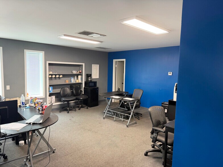 More Photos Of 1485 34th St, Gulfport Warehouse For Sale