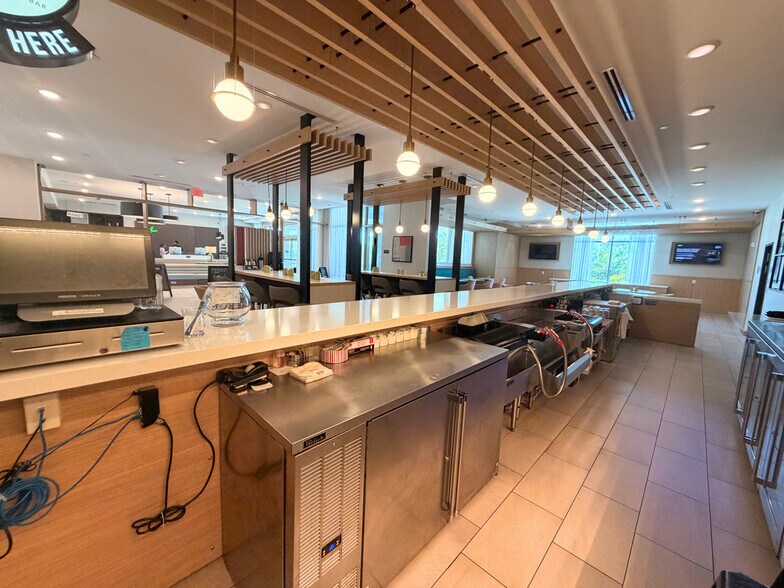 More Photos Of 11120 Moriah Dr, Fort Worth Hotel For Lease