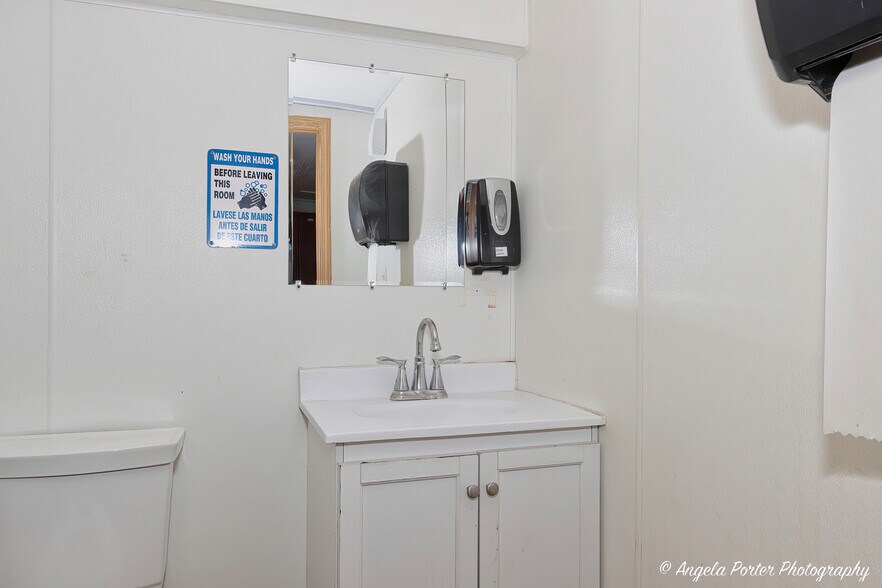 More Photos Of 947 Carney Ct, Antioch Industrial For Sale