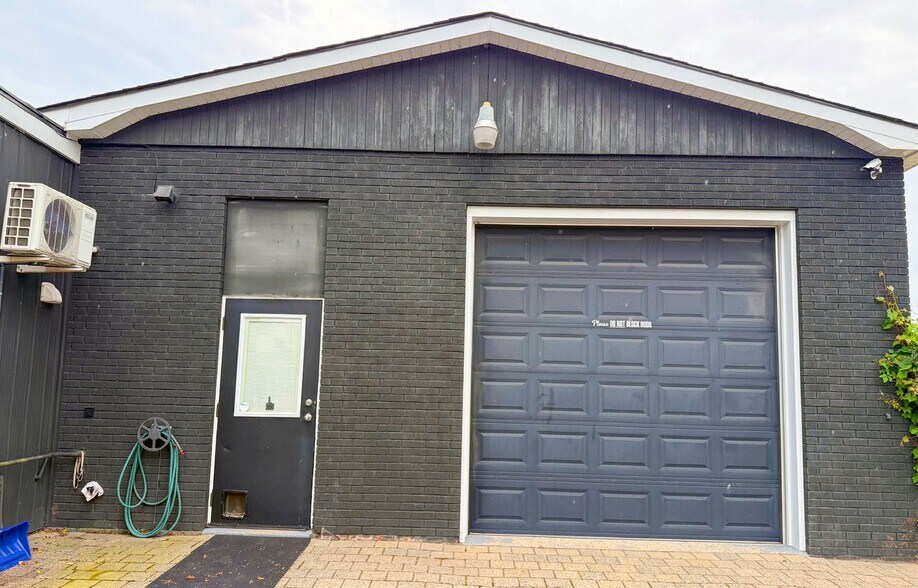 More Photos Of 212 Mellanby Av, Port Colborne Flex For Sale